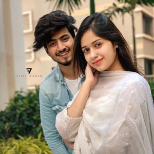 stylish couple profile pictures